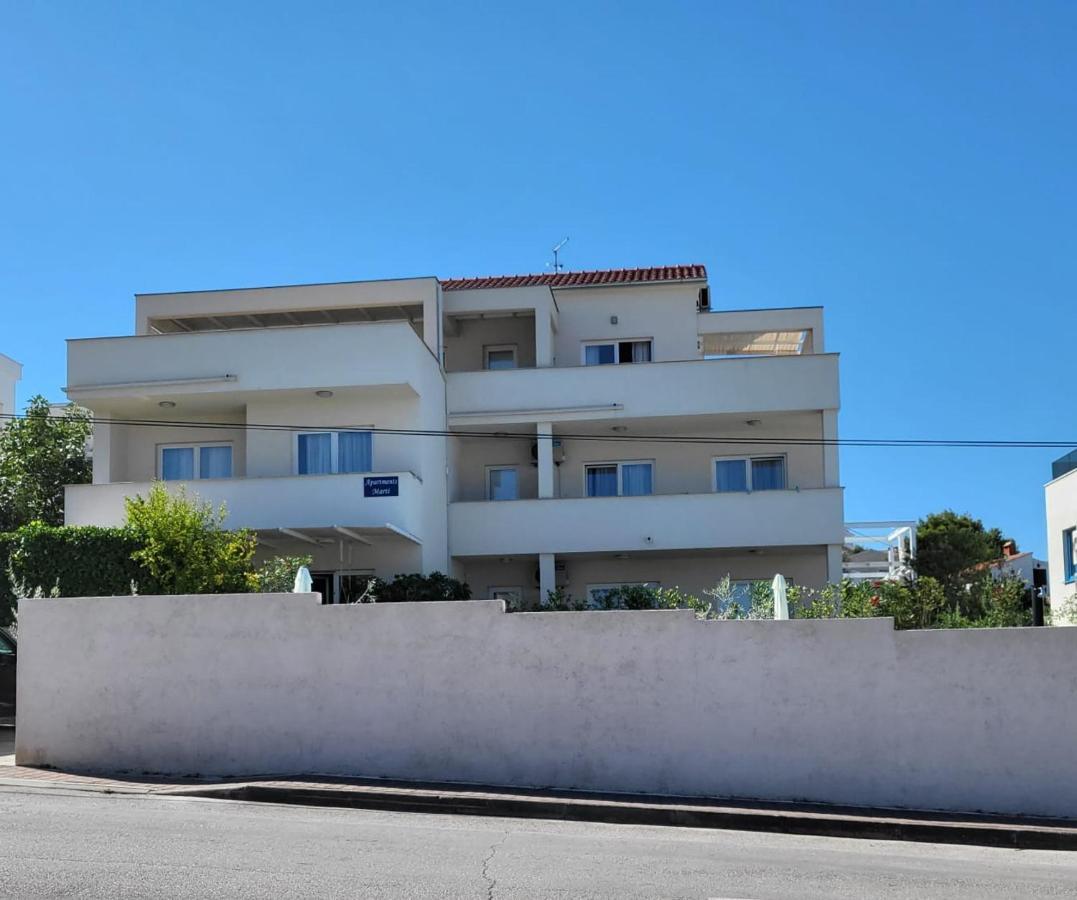 Apartments Marti Murter Bagian luar foto